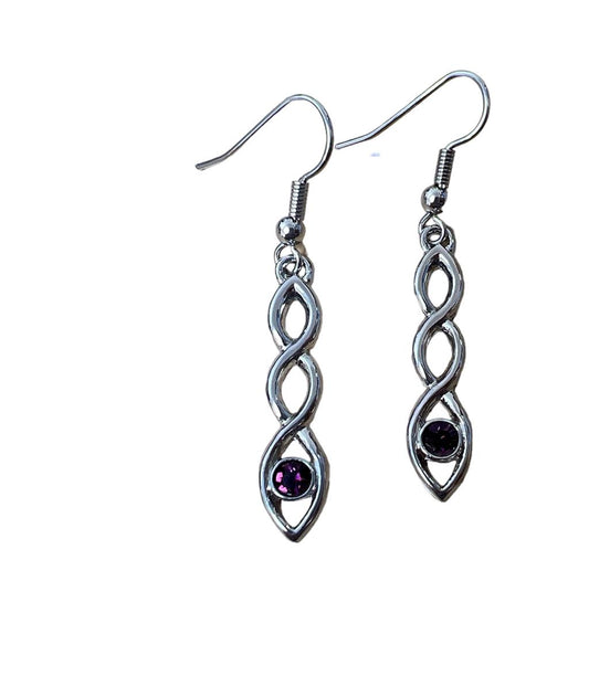 Traigheil Knot Earrings