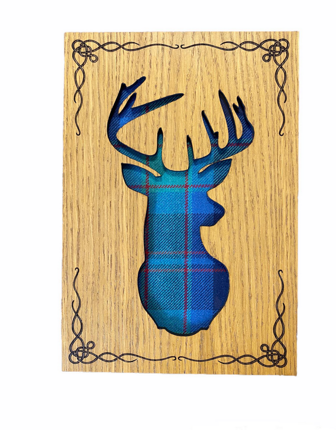 Arcaro Art Tartan Scottish Stag Mountable Haning Oak Wooden Wall Plaque